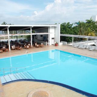 RESTAURANTE PISCINA - Galerías de imágenes - Club Naval